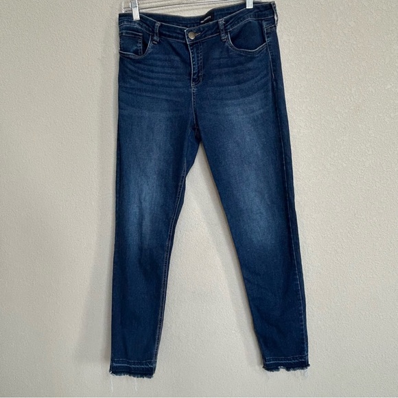 Prosperity Women’s Skinny Jeans 32 Dark Blue Stretch Denim Raw Hem High Rise - Picture 1 of 6